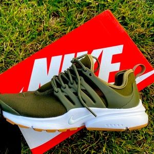 Nike Air Pesto
